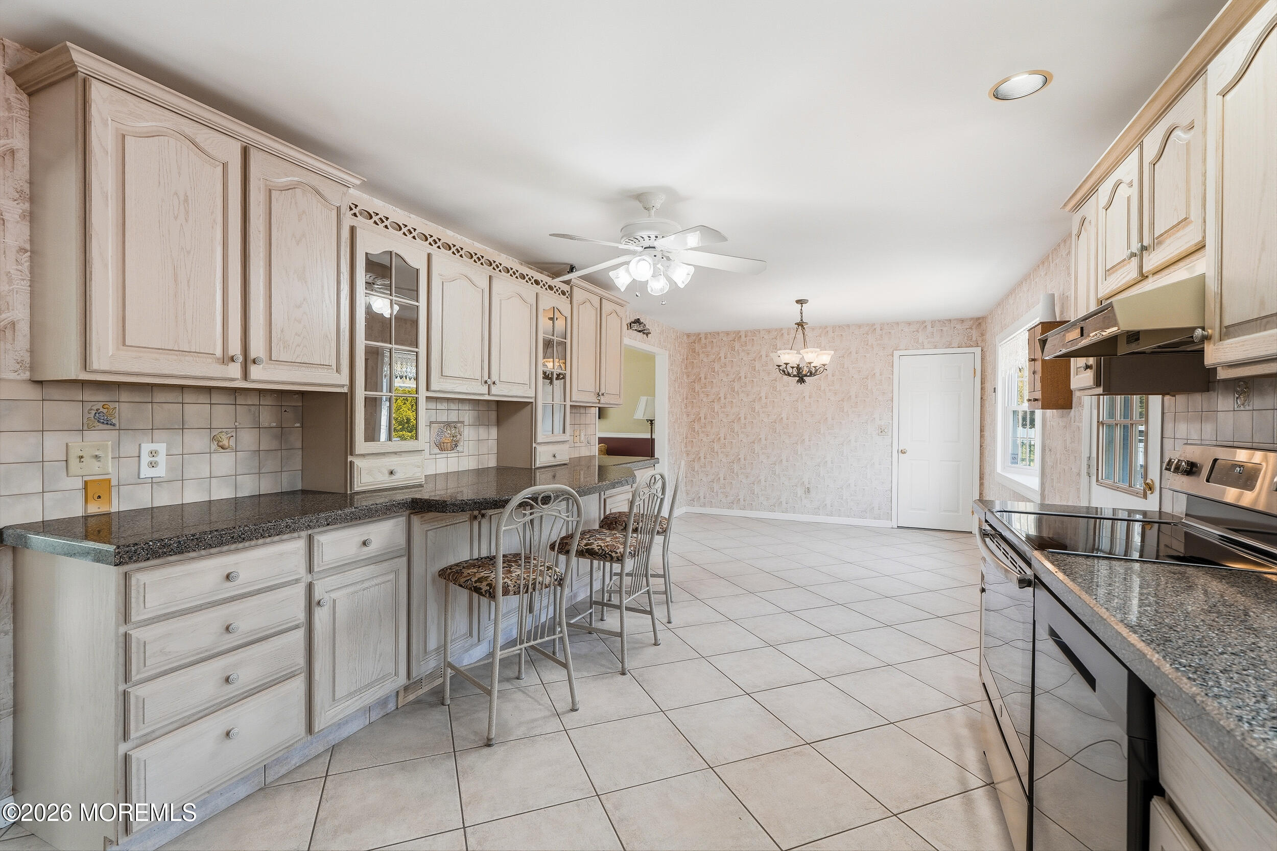 1903 Holbrook Street Oakhurst NJ 07755