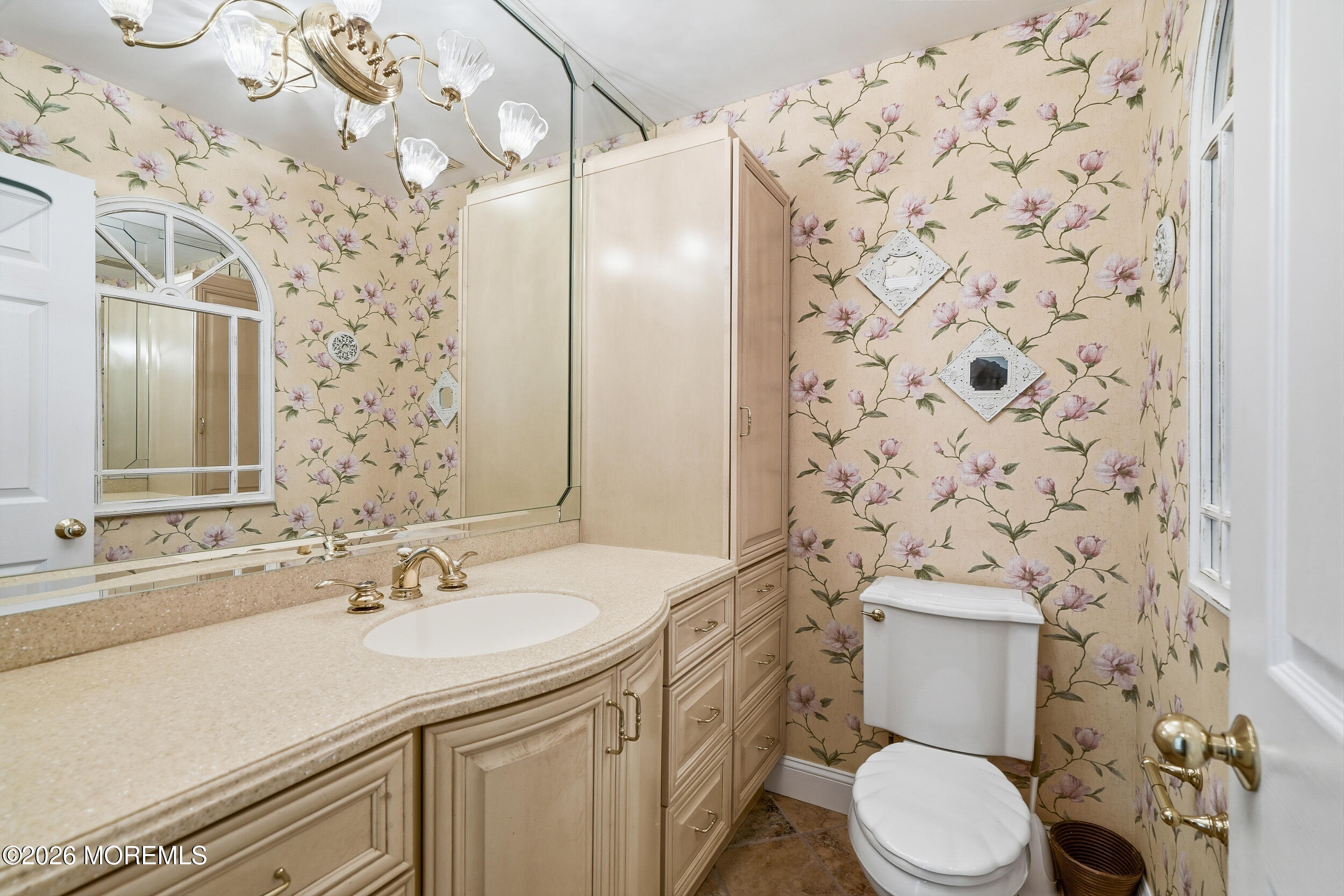 1903 Holbrook Street Oakhurst NJ 07755