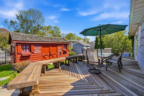 1903 Holbrook Street Oakhurst NJ 07755