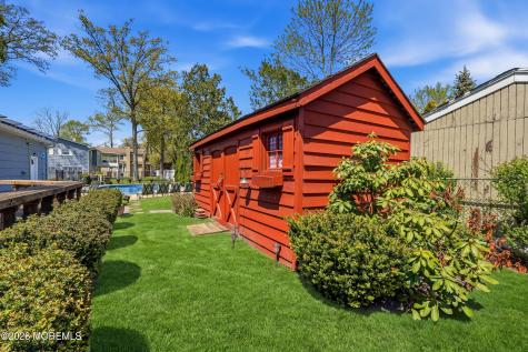 1903 Holbrook Street Oakhurst NJ 07755