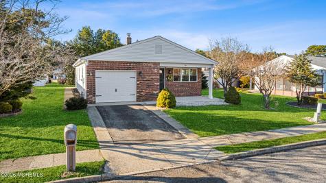 1 Cardiff Court Toms River NJ 08757