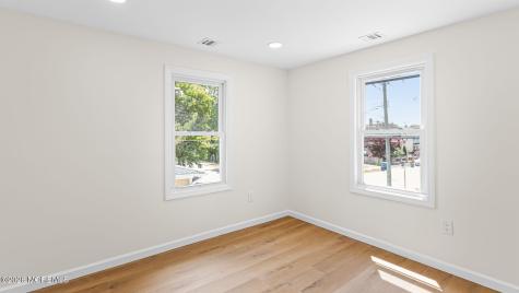 17 Henry Street Freehold NJ 07728