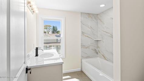17 Henry Street Freehold NJ 07728