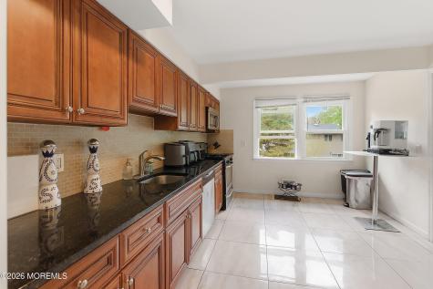 1363 E Peoria Place North Brunswick NJ 08902