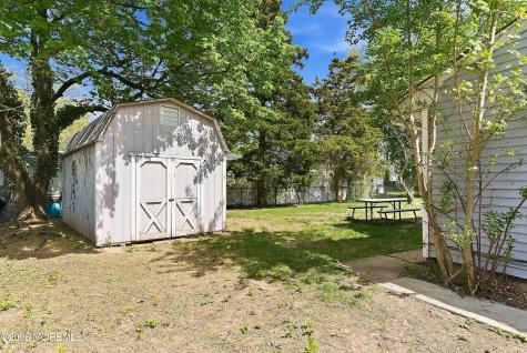 1363 E Peoria Place North Brunswick NJ 08902