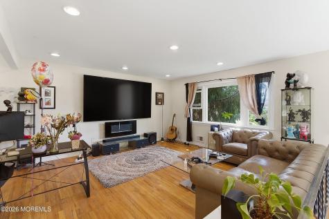 1363 E Peoria Place North Brunswick NJ 08902