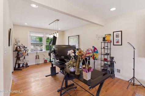 1363 E Peoria Place North Brunswick NJ 08902