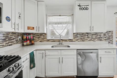 88 Curtis Place Toms River NJ 08753