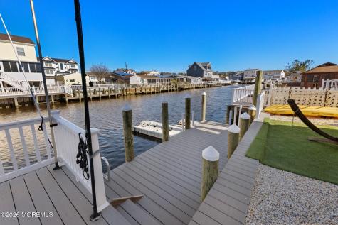 104 Gregg Drive Beach Haven West NJ 08050