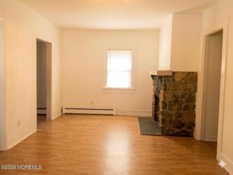 33 Oakwood Place Keansburg NJ 07734