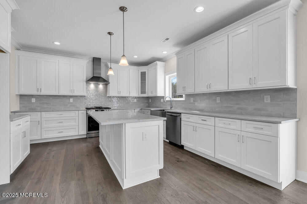 6 Potters Court Bayville NJ 08721