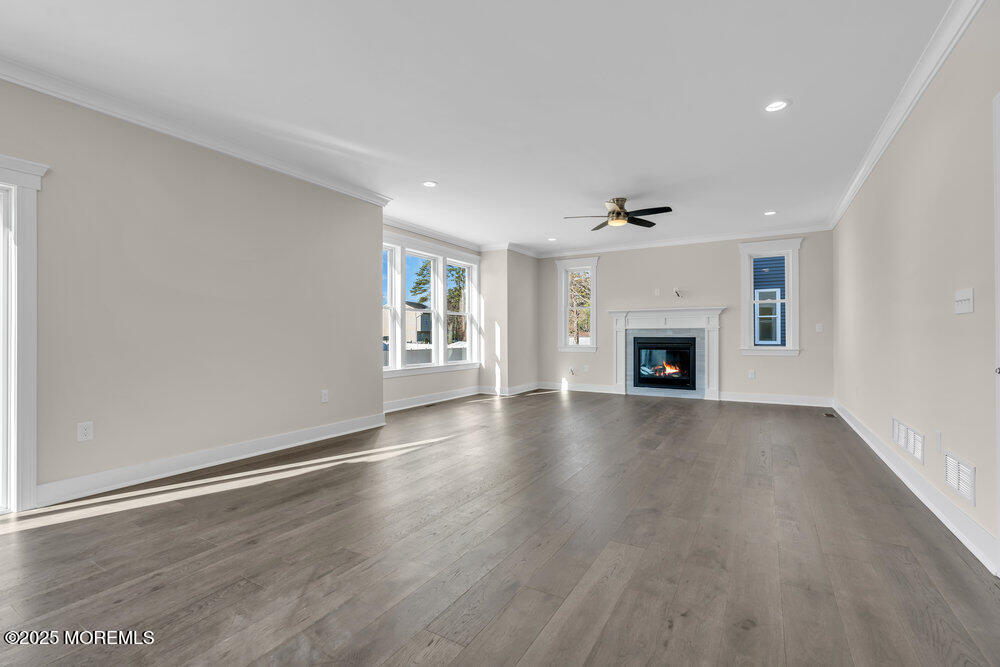 6 Potters Court Bayville NJ 08721