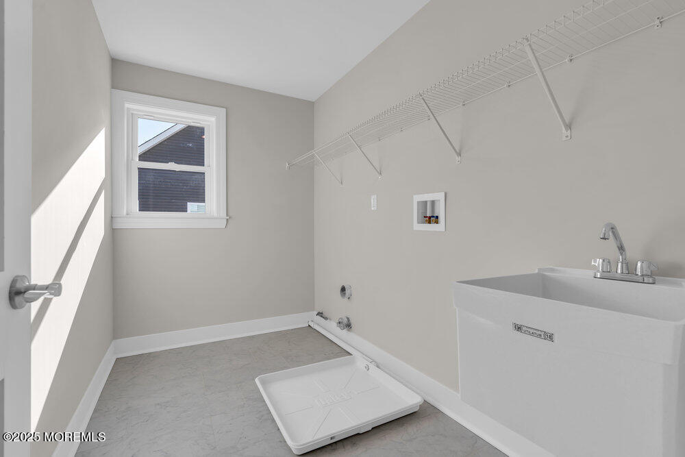 6 Potters Court Bayville NJ 08721