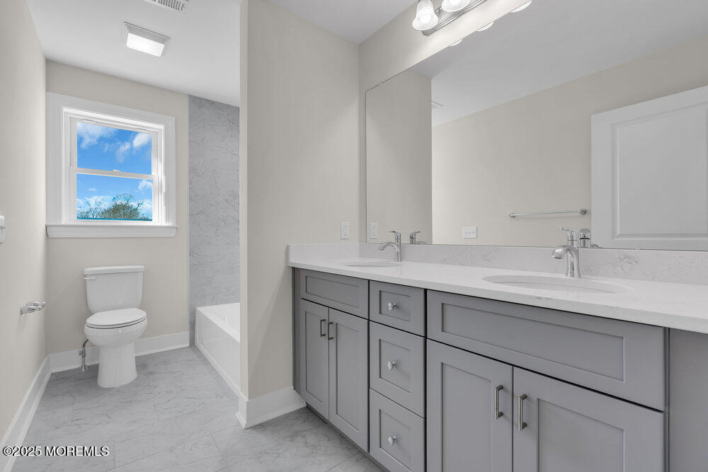 6 Potters Court Bayville NJ 08721