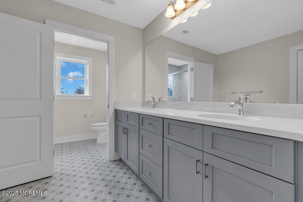 6 Potters Court Bayville NJ 08721