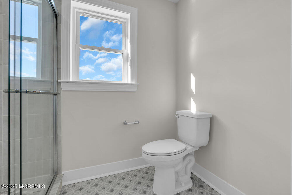 6 Potters Court Bayville NJ 08721