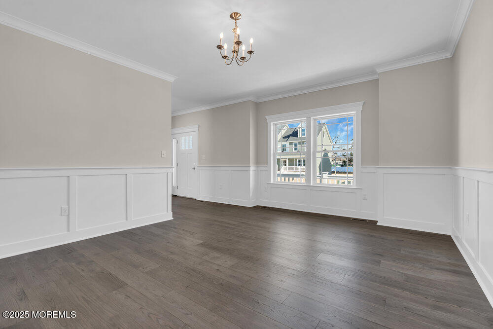 6 Potters Court Bayville NJ 08721