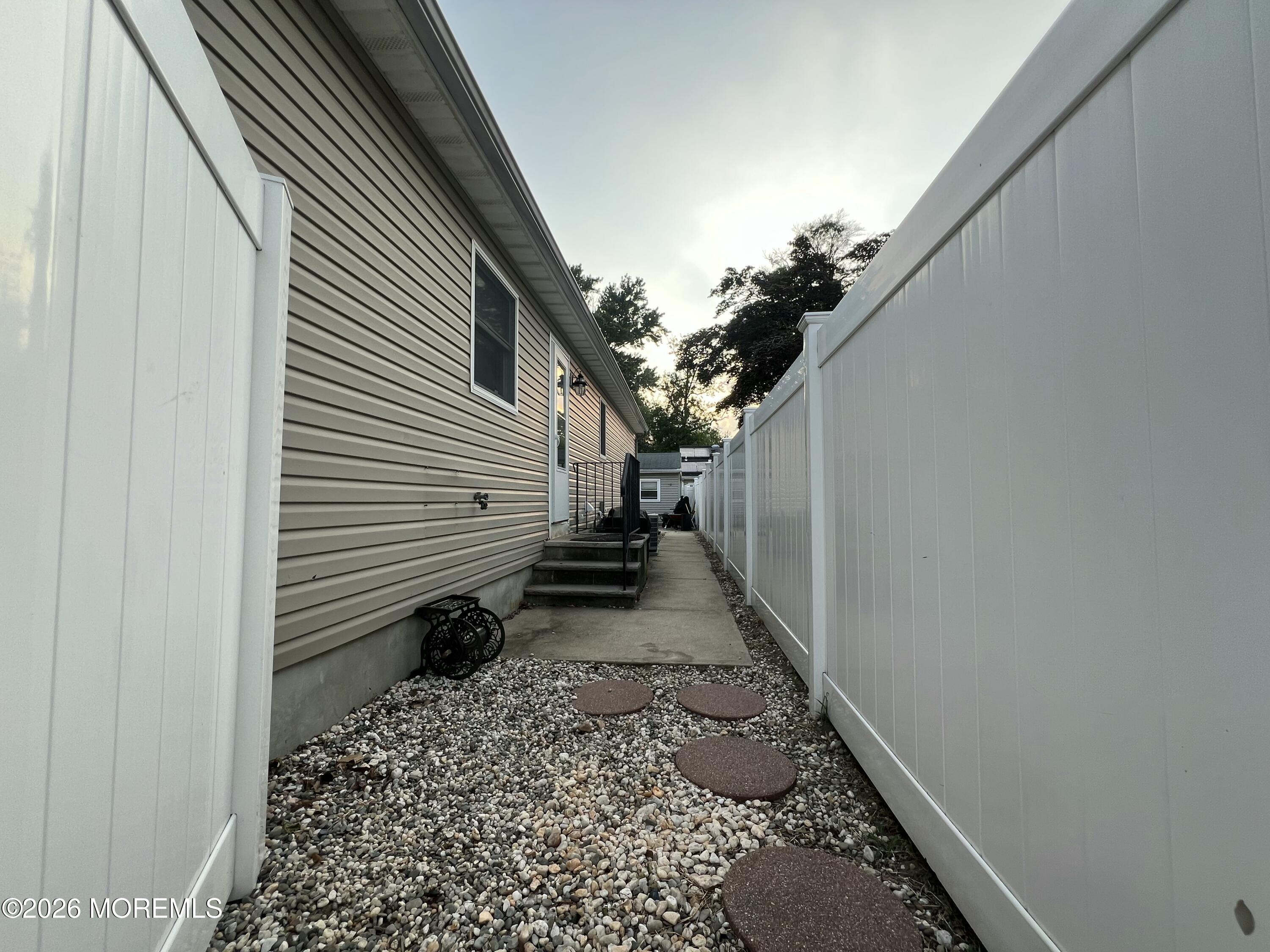 141 Morningside Avenue North Middletown NJ 07748