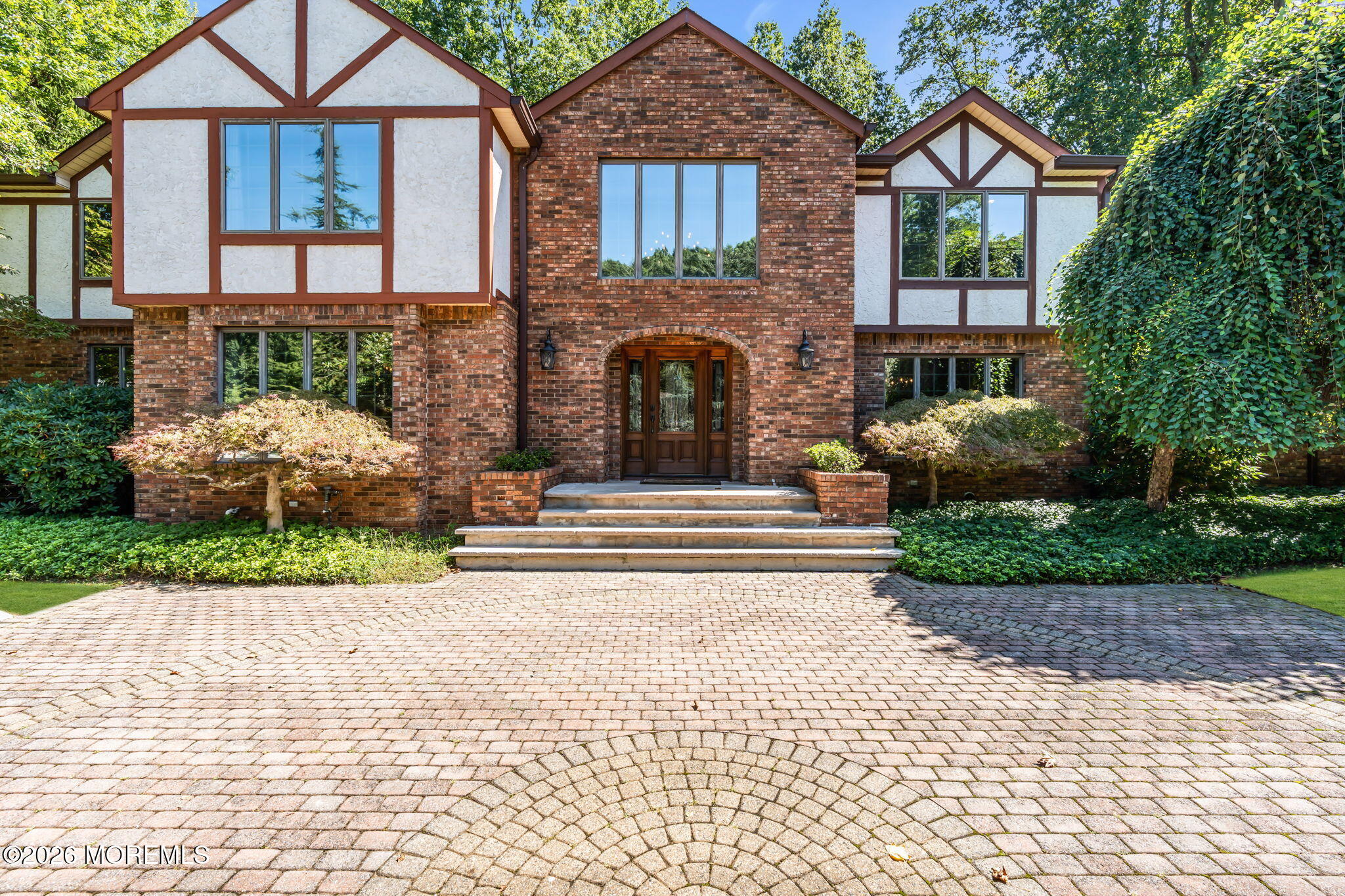 29 Red Coach Lane Holmdel NJ 07733
