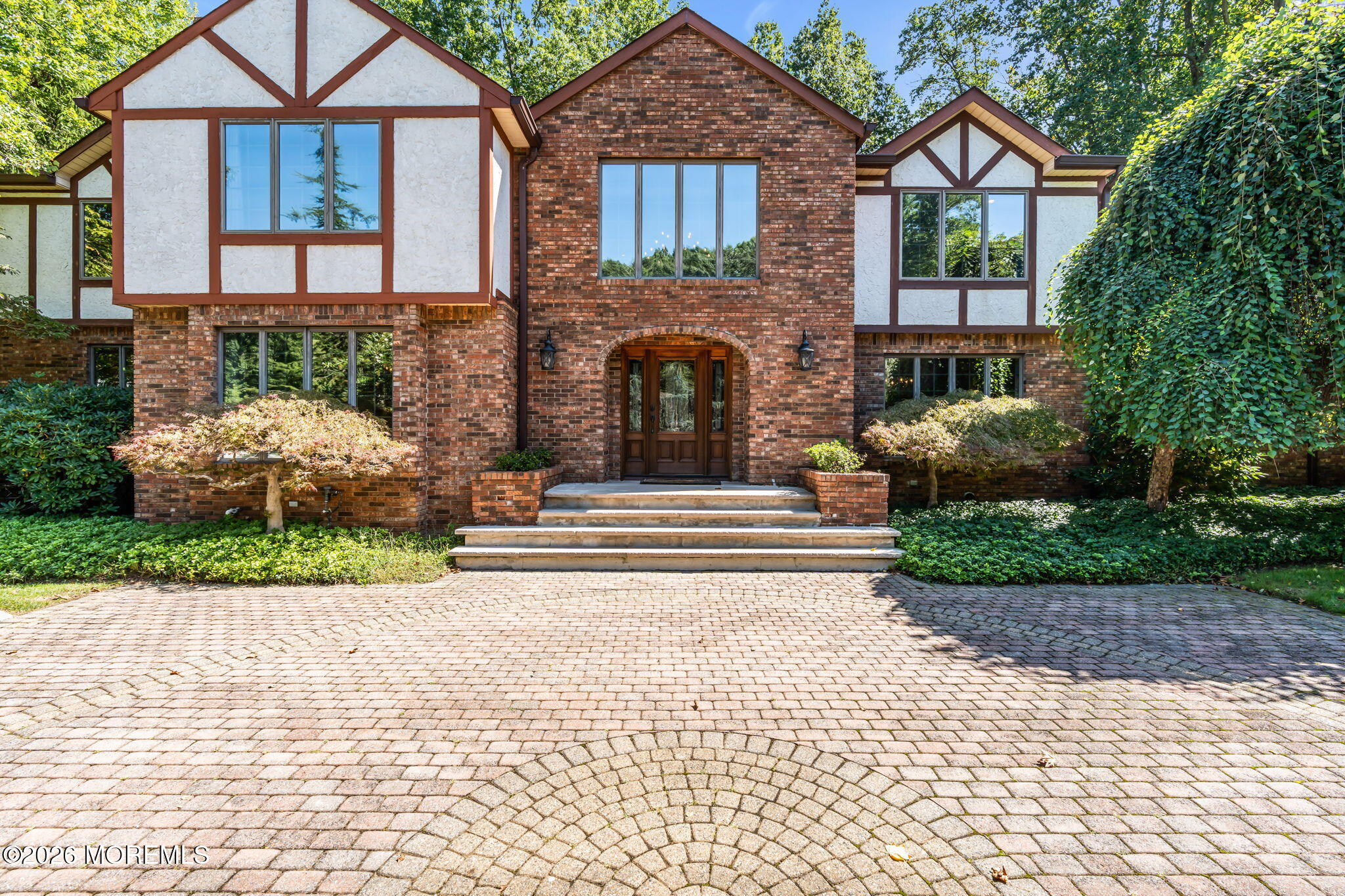 29 Red Coach Lane Holmdel NJ 07733