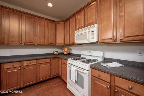 33 Cromwell Lane Jackson NJ 08527