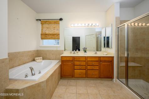 33 Cromwell Lane Jackson NJ 08527