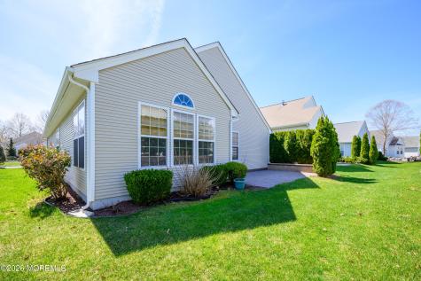 33 Cromwell Lane Jackson NJ 08527