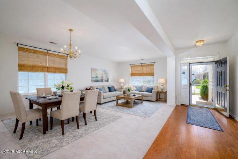 33 Cromwell Lane Jackson NJ 08527