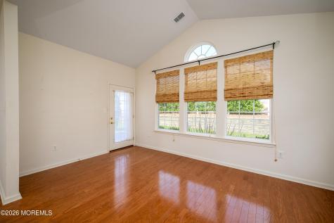 33 Cromwell Lane Jackson NJ 08527