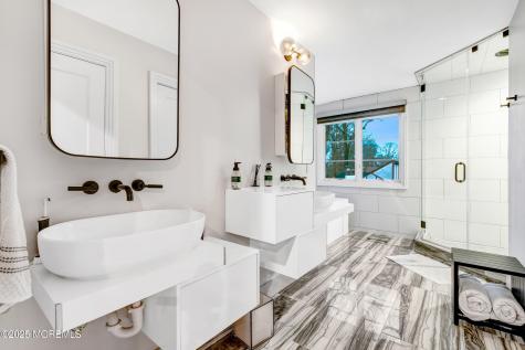 450 Wells Avenue Oakhurst NJ 07755