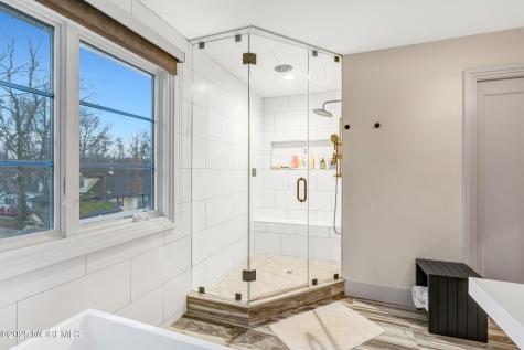 450 Wells Avenue Oakhurst NJ 07755