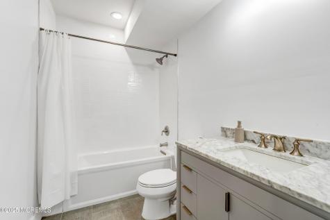 450 Wells Avenue Oakhurst NJ 07755