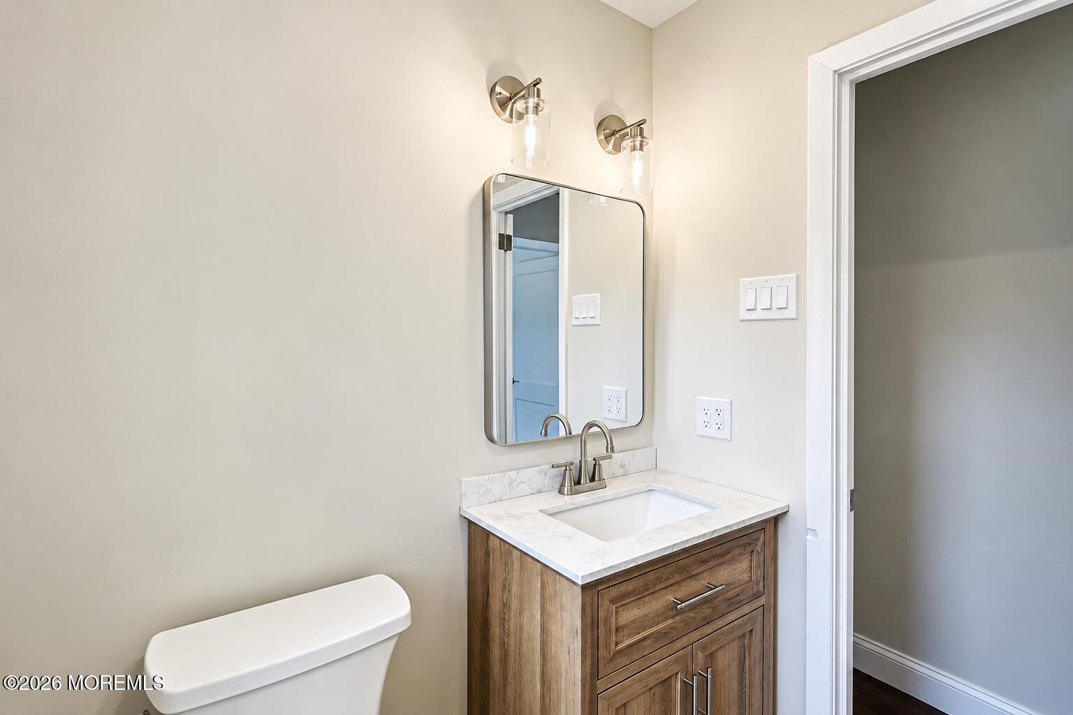 856 E Concourse Aberdeen NJ 07735