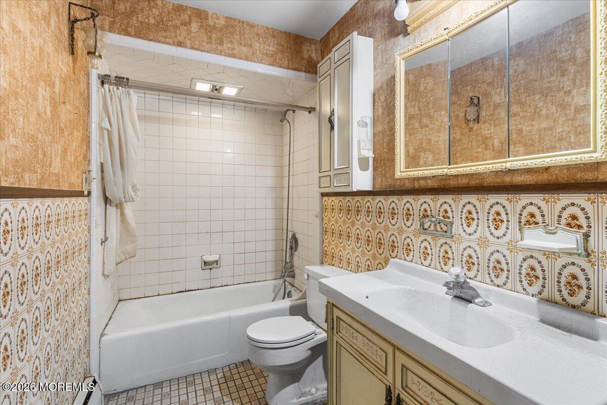 20 Eisele Avenue Ocean Twp NJ 07712