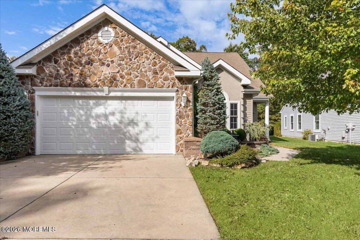 17 Seminole Court Jackson NJ 08527