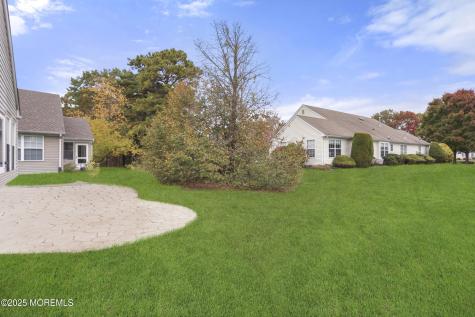 90 Skyline Drive Lakewood NJ 08701