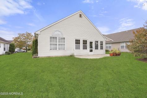 90 Skyline Drive Lakewood NJ 08701