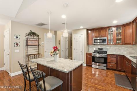 90 Skyline Drive Lakewood NJ 08701