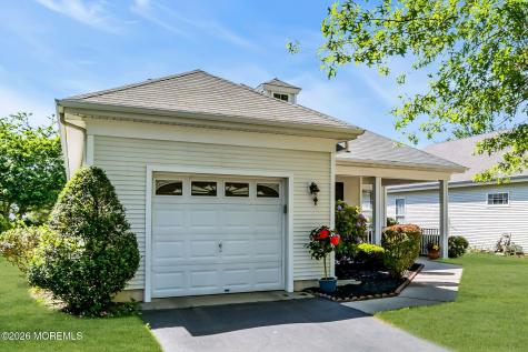 39 Silverside Road Lakewood NJ 08701