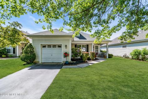 39 Silverside Road Lakewood NJ 08701