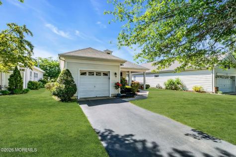 39 Silverside Road Lakewood NJ 08701