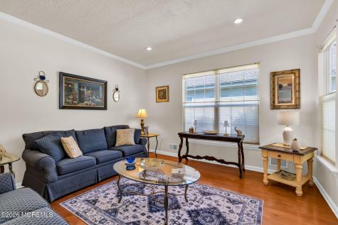 39 Silverside Road Lakewood NJ 08701