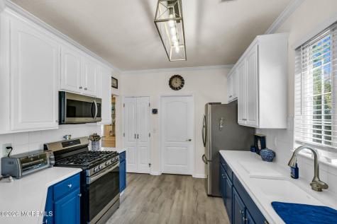 39 Silverside Road Lakewood NJ 08701