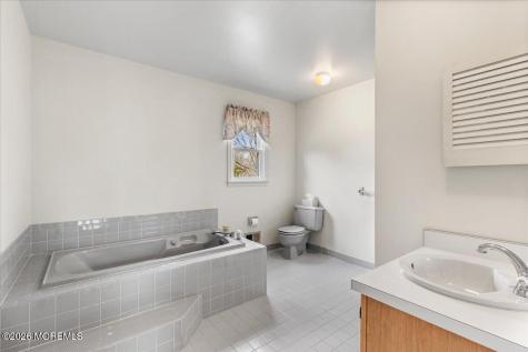 4 Arie Drive Marlboro NJ 07746