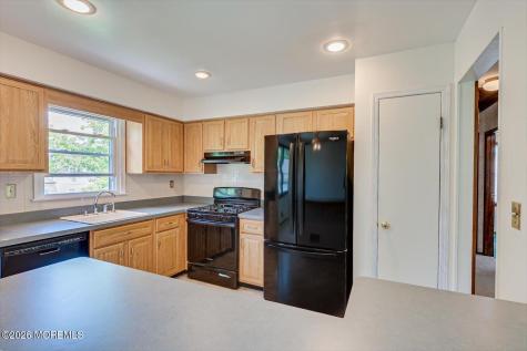 864 Malden Drive Cliffwood Beach NJ 07735