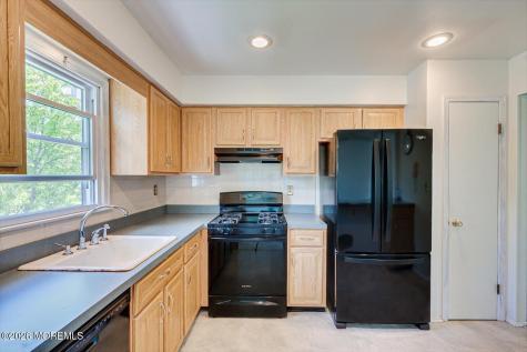 864 Malden Drive Cliffwood Beach NJ 07735
