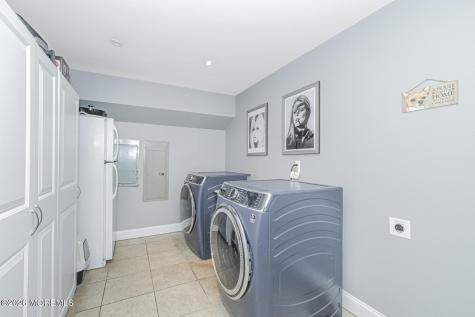 943 Jennifer Lane Manahawkin NJ 08050