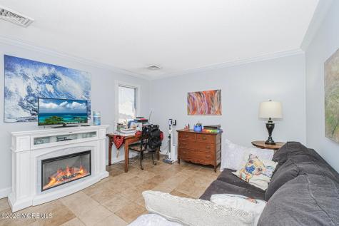 943 Jennifer Lane Manahawkin NJ 08050