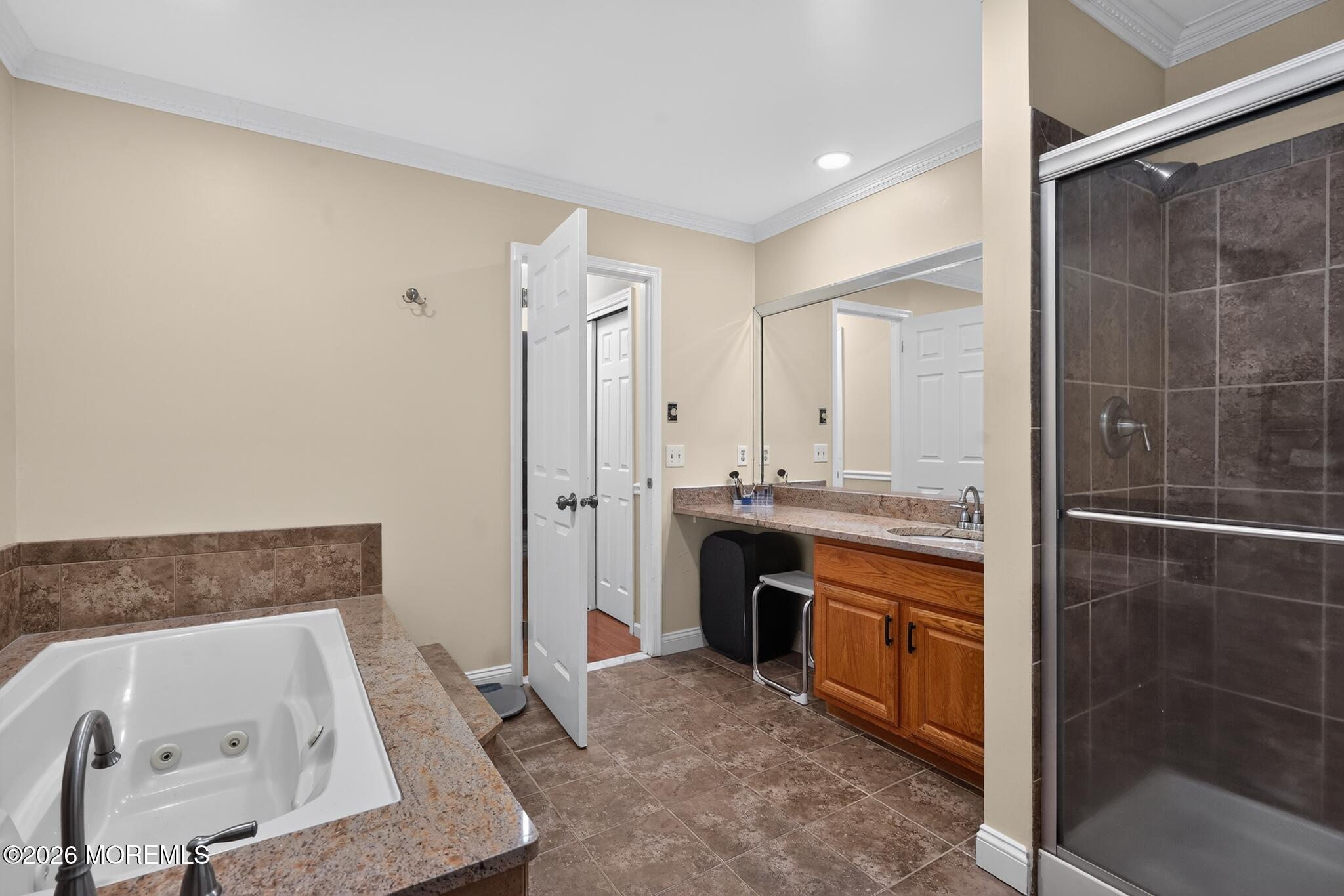 8 Rose Court Marlboro NJ 07746