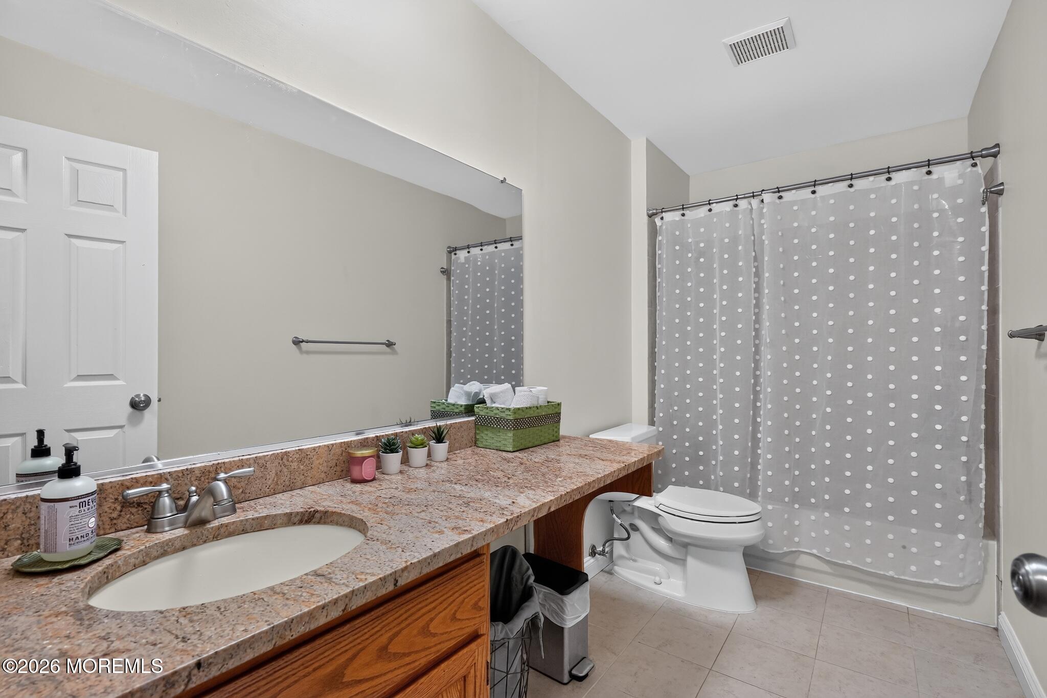 8 Rose Court Marlboro NJ 07746
